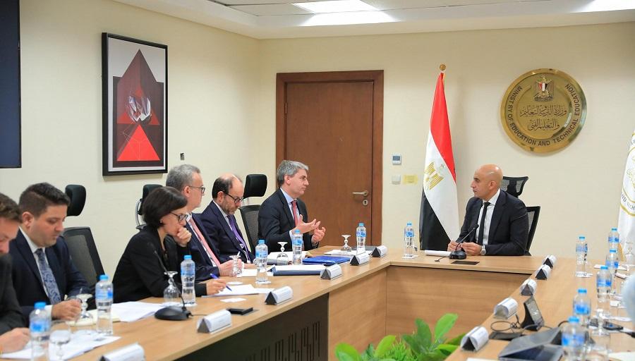 وزير التعليم يبحث مع بنك الاستثمار الأوروبي سبل تطوير التعليم الفني